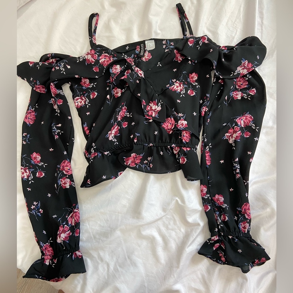 Divided Floral Ruffle Open Shoulder Long Sleeve